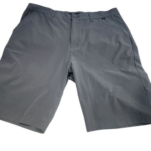 Travis Mathew Golf Shorts Mens Size 40 Flat Front Hefner Heather Charcoal Gray - Picture 1 of 9